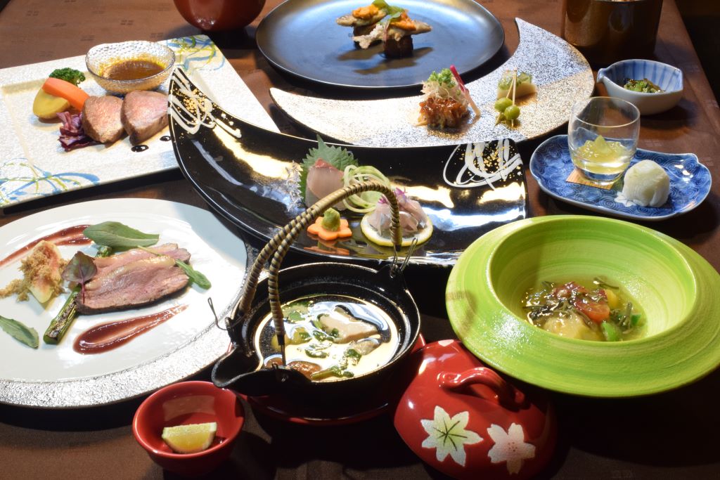 旅館吉田屋 懐石料理 令和7年 ～葉月～