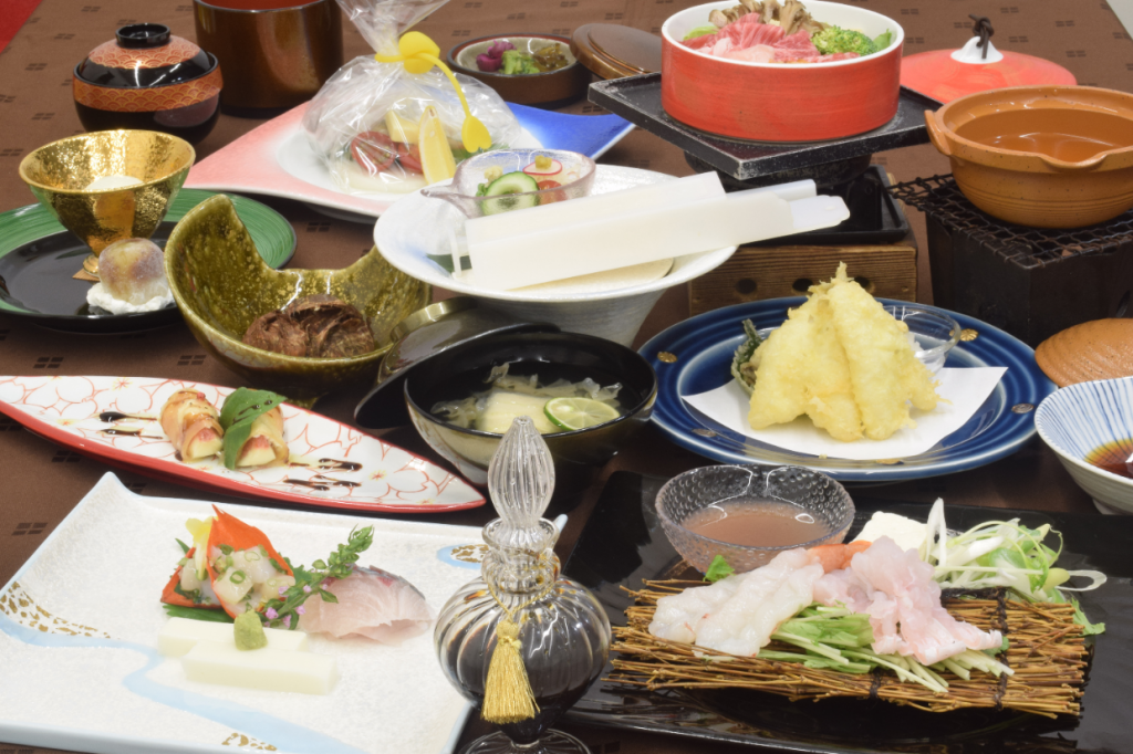 旅館吉田屋 懐石料理　～文月～